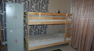 Гостиница Aleksiya Hostel Новосибирск Спальное место на двухъярусной кровати в общем номере для мужчин-6