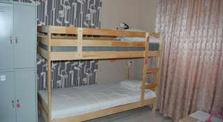 Гостиница Aleksiya Hostel Новосибирск Спальное место на двухъярусной кровати в общем номере для мужчин-2